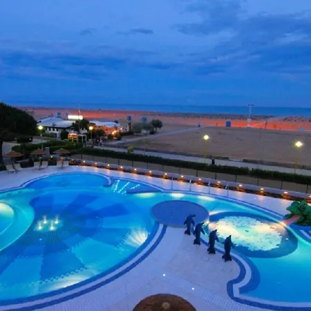 Sunny And Bright Beautiful Apartment Bibione