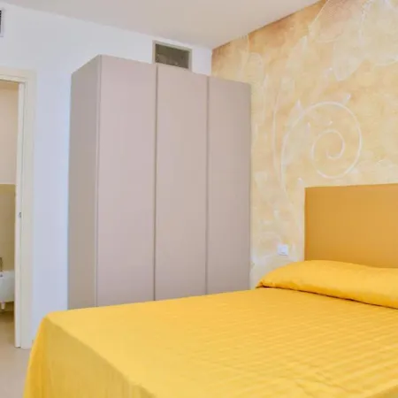 Sunny And Bright Beautiful Apartment