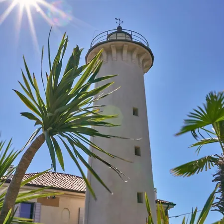 Sunny And Bright Beautiful Apartment Bibione