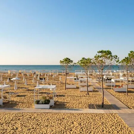 Sunny And Bright Beautiful Daire Bibione